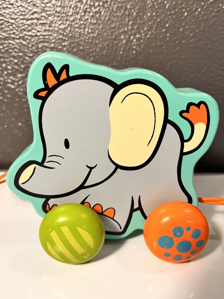 Pull Along Cartoon Elephants Toy