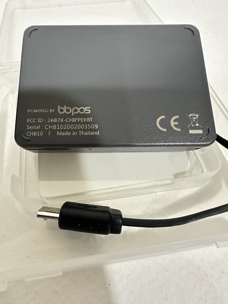 New BBPOS Chipper Bluetooth Card Reader 2AB7X Black w/ Case Cord Strap