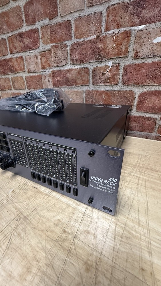 dbx driverack 480 Complete Equalization & Loudspeaker Management System