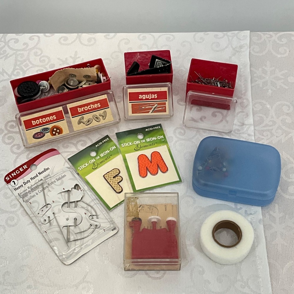 Vintage Sewing Kit With Thread Spools Needle Cases & Notions Sewing Box Green-Li