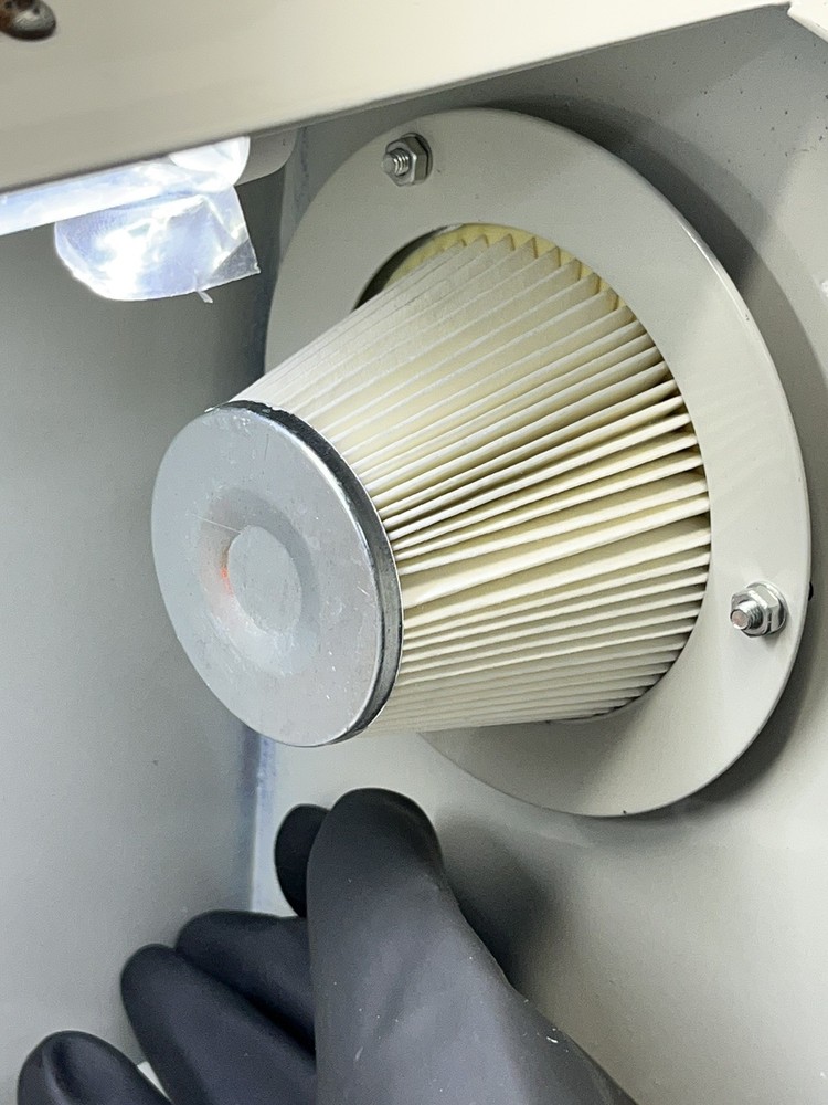 Mini Sandblaster - with Heavy Steel Construction and Bright LED Lighting System