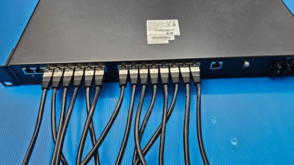 ATEN Altusen SN9116 Serial Console Server