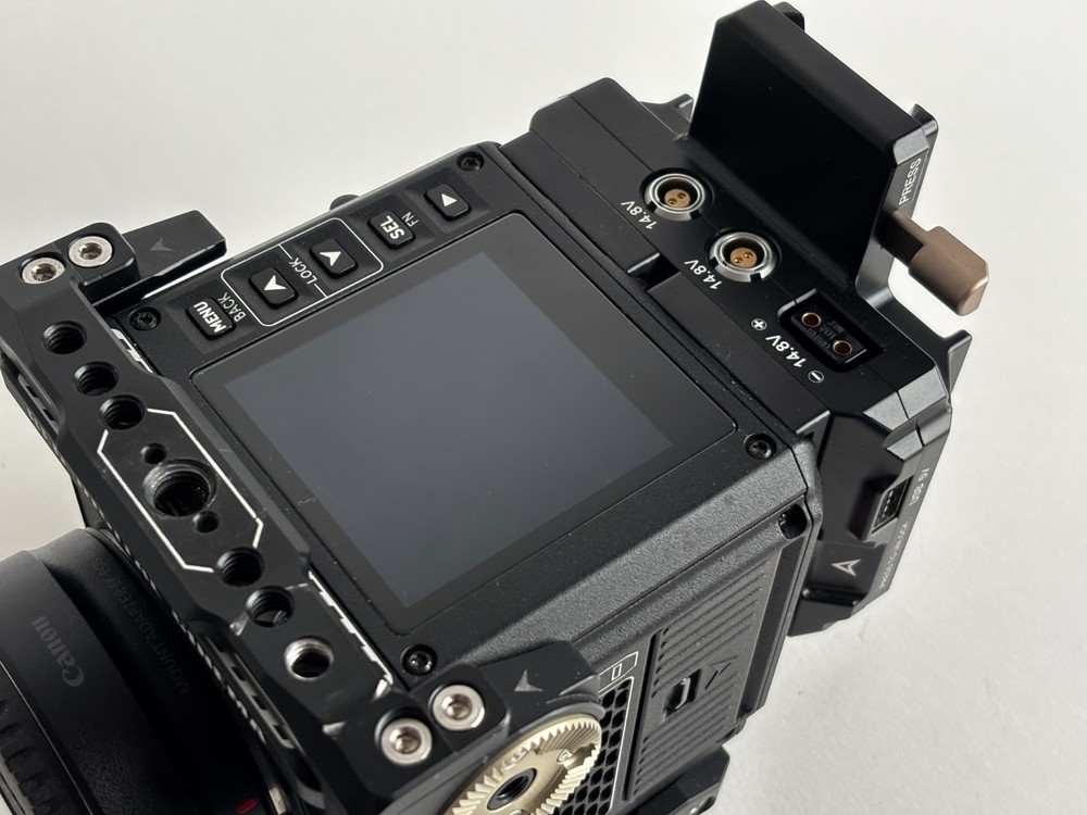 RED Komodo 6K – Mint Condition (Only 147 Hours)