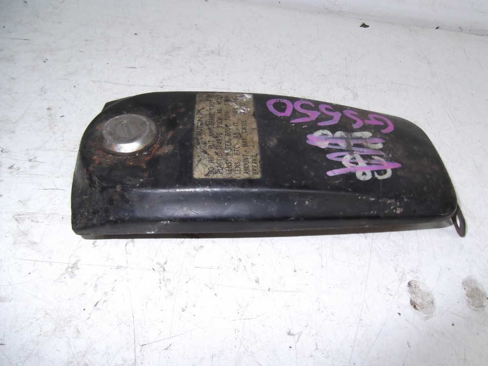 SUZUKI GS550 TANK FLAP (no key)