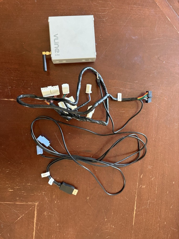 VLine Lite Wireless CarPlay/Android Auto module and wiring harness