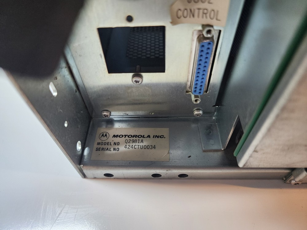MOTOROLA Q2981A SECURENET DIGITAC COMPARATOR LOADED W/ CARD MODULES