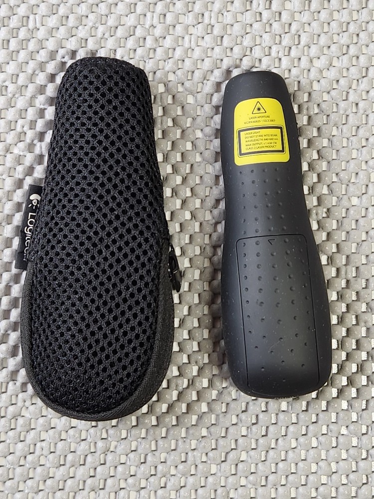 Logitech Wireless Presenter R400 Presentation Wireless with Laser Pointer