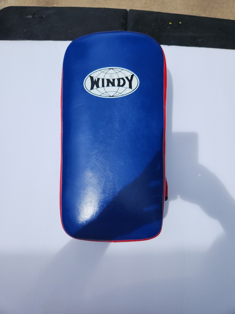 Windy Superkick Mitt Muaythai Kickboxing
