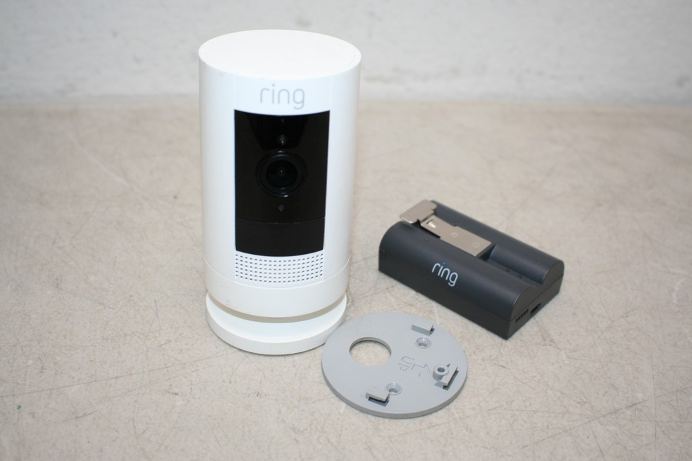 Ring 5UM7E5 White Stick Up Cam Battery Security Camera- Tested/Working