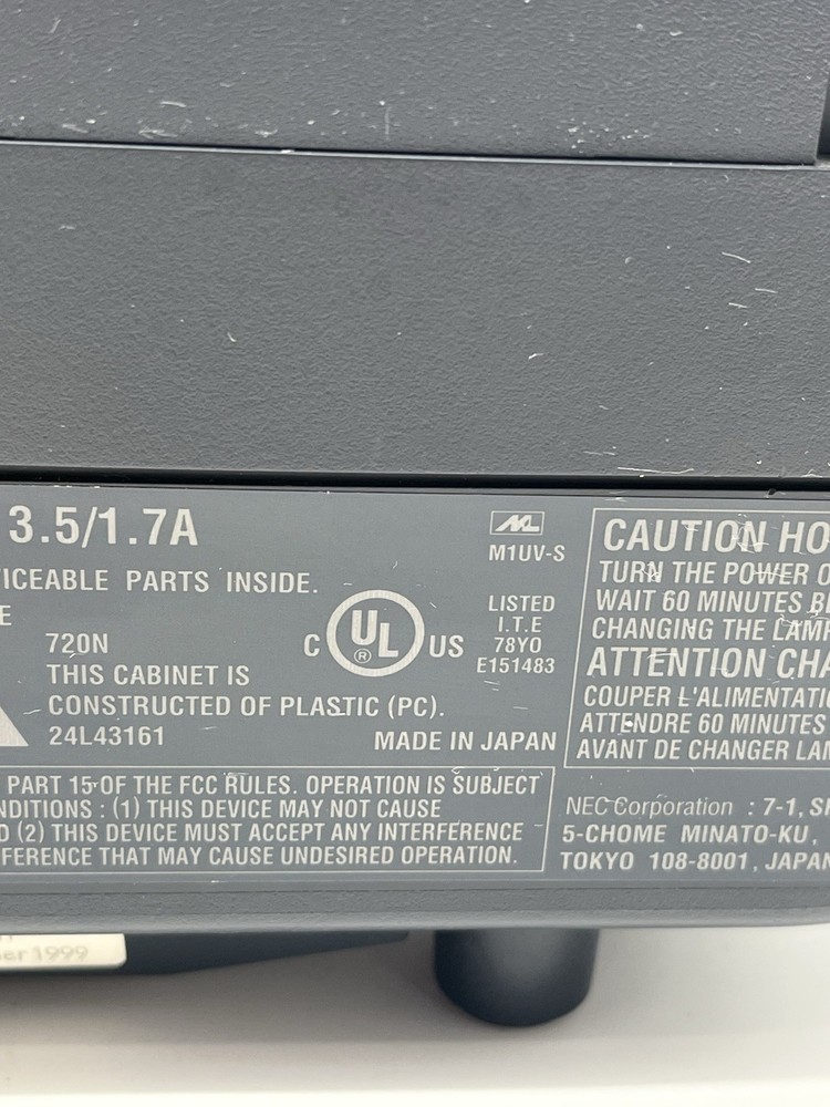 NEC MULTISYNC 3LCD PROJECTOR MODEL MT1045 *RARE*
