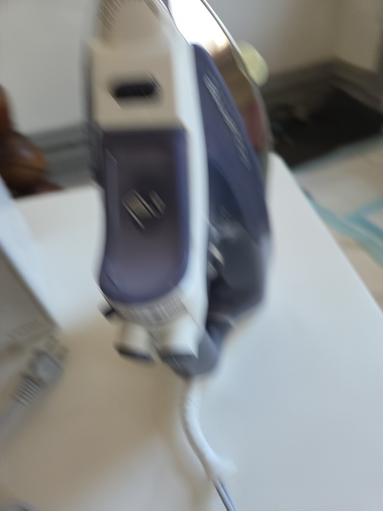 Rowenta Pro Master Steam Iron DW 8080