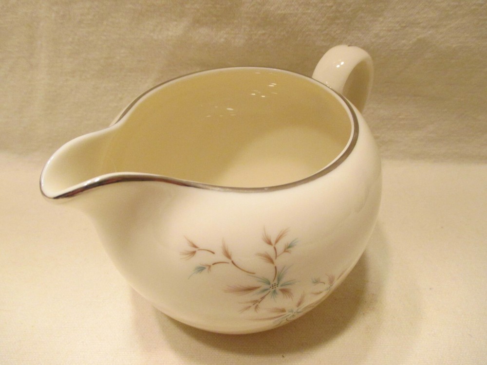 Lenox Wyndcrest Creamer (A-500)