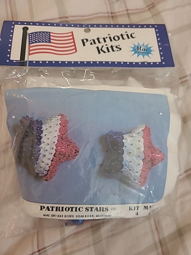 Mac Enterprises Patriotic Stars Kit Makes 4
