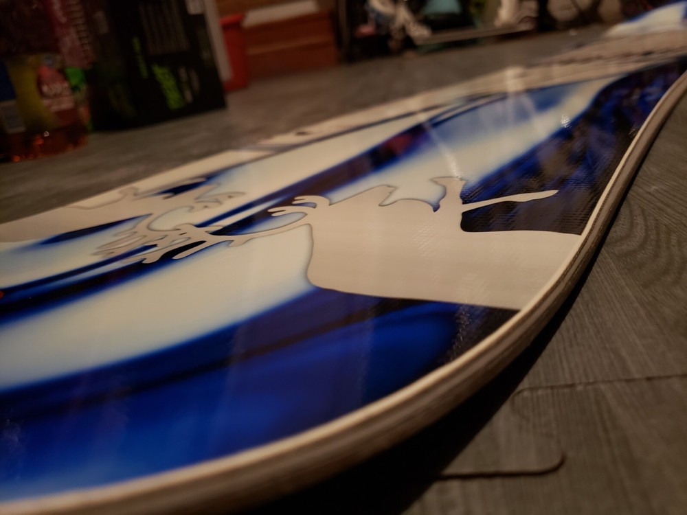 NEVER SUMMER/ FINLANDIA SNOWBOARD 151 CM