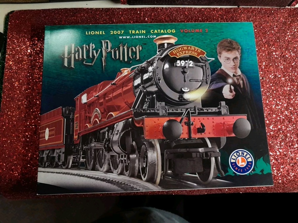 LIONEL TRAIN CATALOG 2007 Volume 2