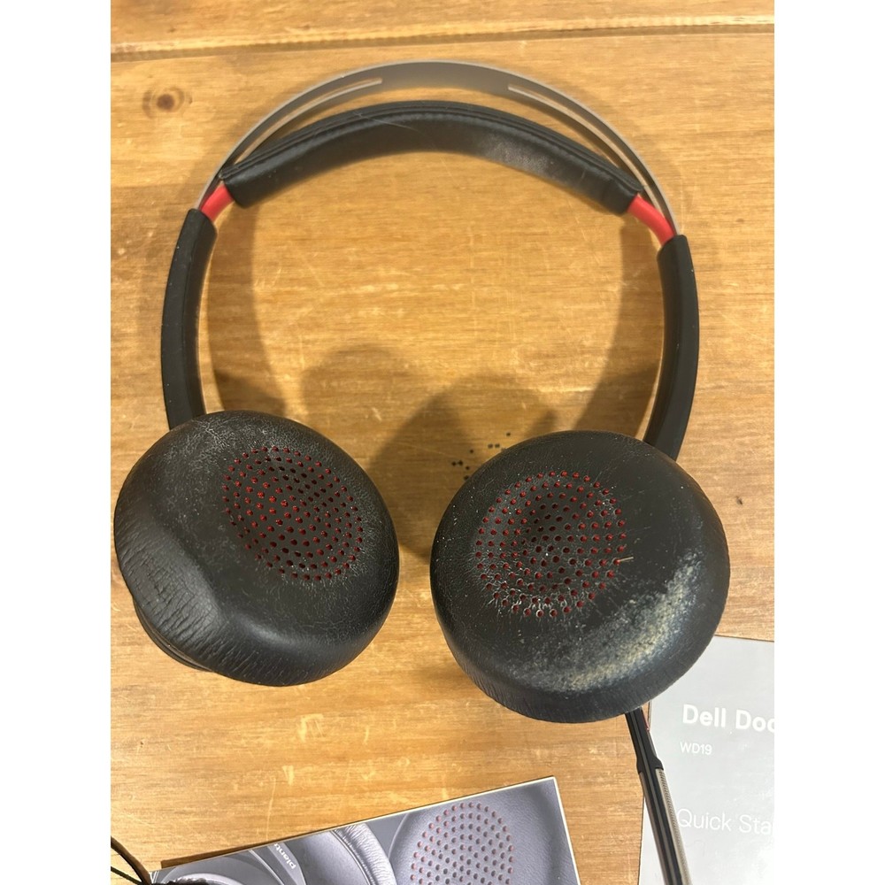 PLANTRONICS Headset with Dell Dock Black