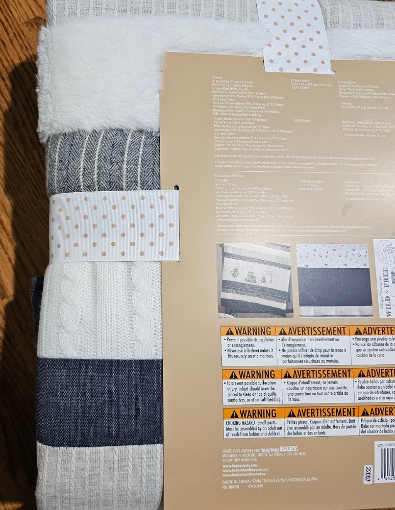 Ever & Ever 4 Piece Crib Bedding Set- Bear Picnic