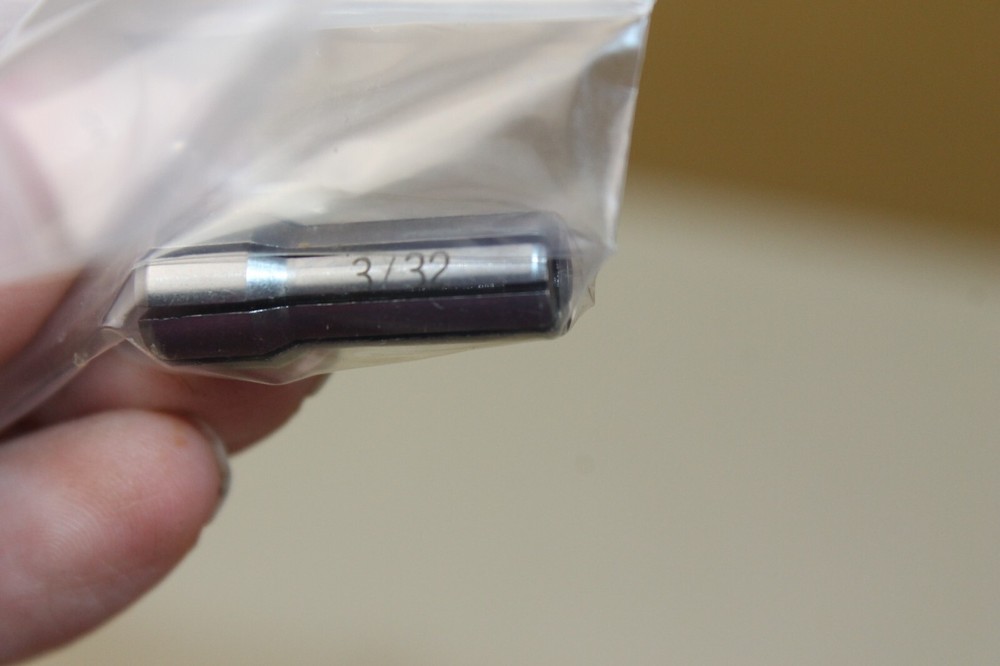 Lyndex Corp 3/32 DA300 030-006 Collet NEW