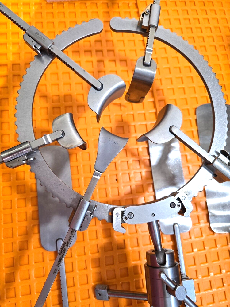 Codman Book Walter Retractor Set Arm with Post Holder Clamp & Tray