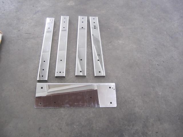 For MACK R686 GRILLE SHELL ,  MD