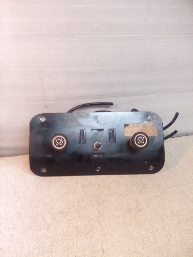 1987 International 9300 Wiper Control Dash Panel
