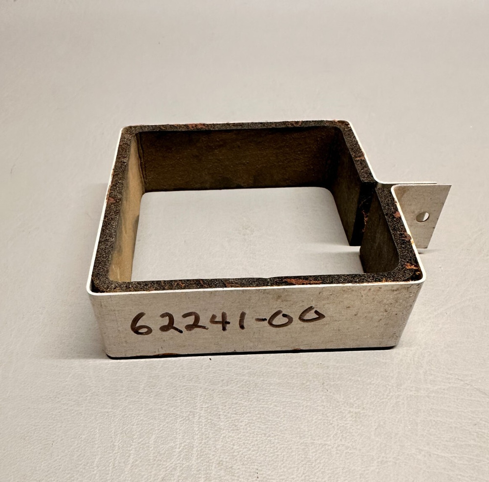 62241-000 Piper Bracket