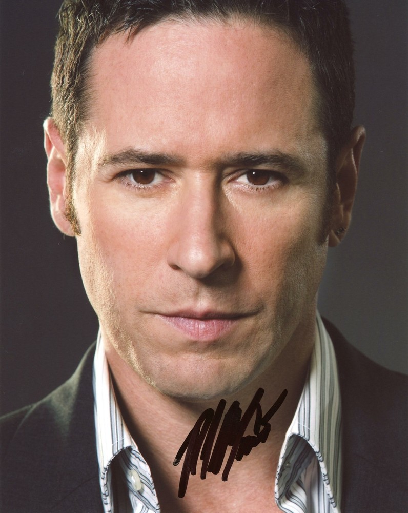 Rob Morrow "Numbers" AUTOGRAPH Signed 8x10 Photo