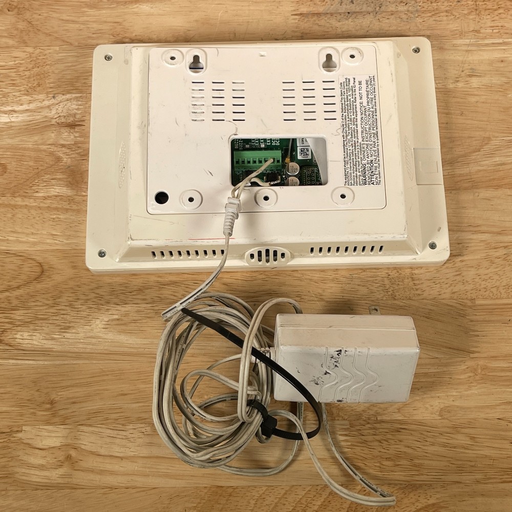 Qolsys IQPanel-VRZ White 7-inch Touchscreen Smart Home Security Control Panel