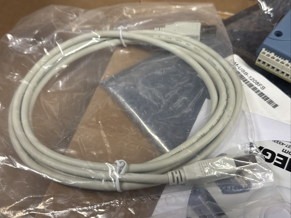 NEW Omega OM-USB-1208FS USB Data Acquisition Module & Software FAST SHIPPING