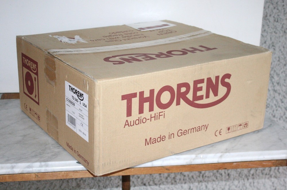 THORENS TD 240 Turntable Lacquer AUDIO TECHNICA GERMANY Excellent Condition!