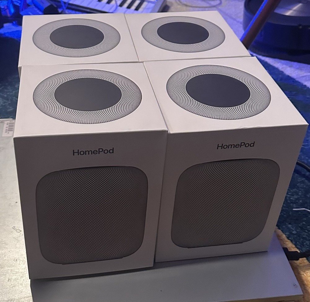Apple HomePod Smart Speaker - Space Gray- Used