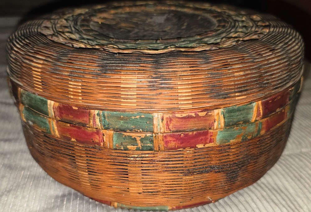 Vintage Asian Chinese Wicker Sewing Nesting Baskets Round Lidded