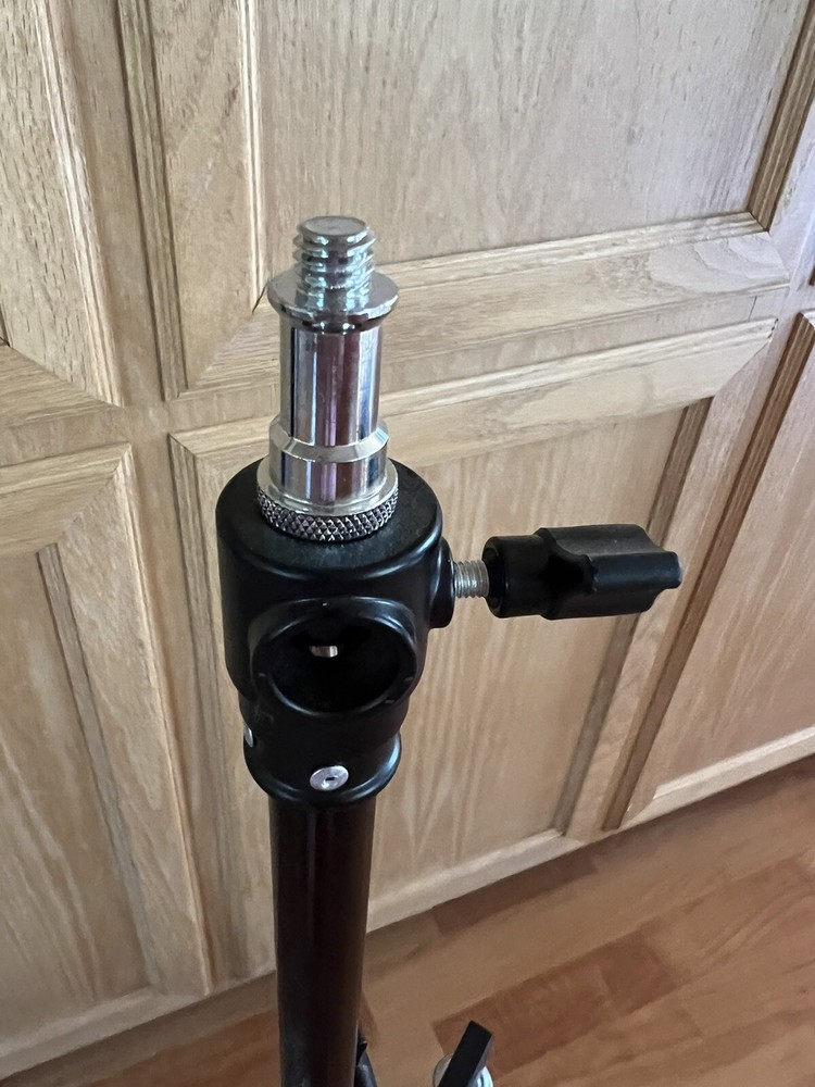 Ambitful Mobile Light Stand Folding Bracket