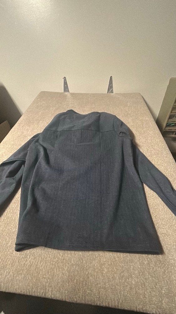 DKNY Men's 1/4 Zip Performance Pullover with Chest Pocket