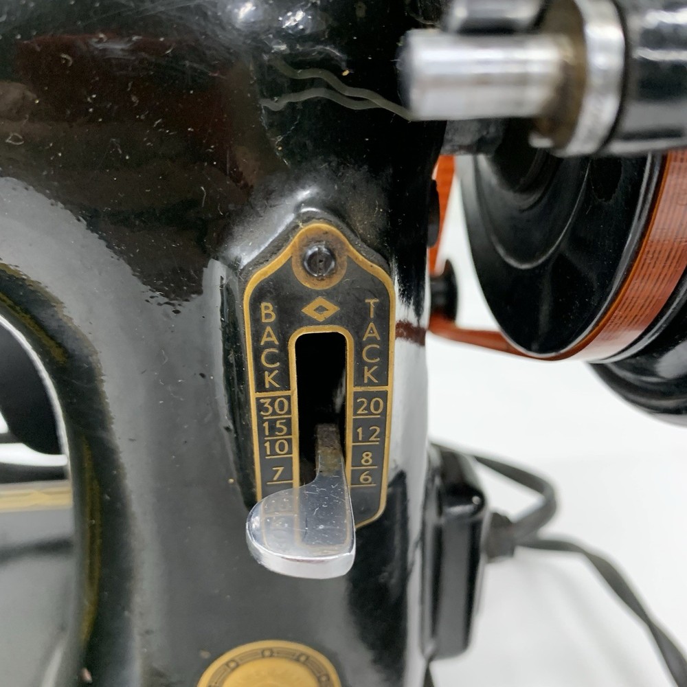 Singer Sewing Machine Model 99K with Foot Pedal - WORKING
