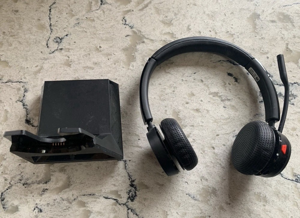 Poly Savi 7220 Office Wireless Headset System - With 7200 Dock