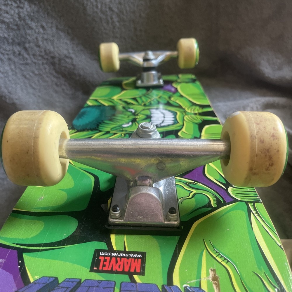 Vintage 2002 Marvel The Incredible Hulk Caution Skateboard