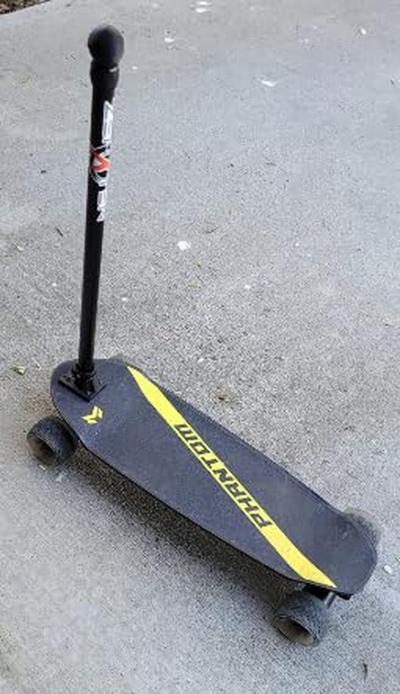 Removable Skateboard Handle - (Handle Only no Board Included) - Learn to Skat...