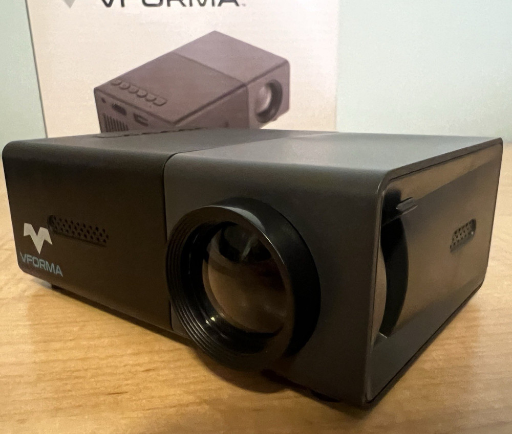 Vforma Mini Portable Projector 1080P TCT LCD Model VF-121-BK Open Box New
