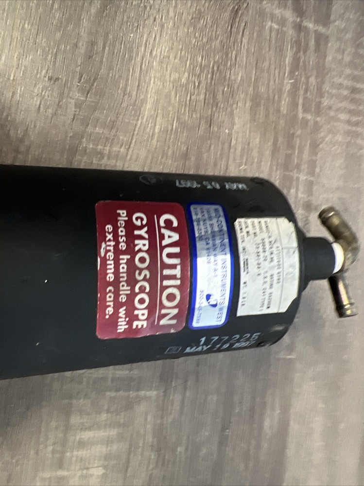 Sigma Tek Attitude Gyro Indicator P/N: 23-501-06-9