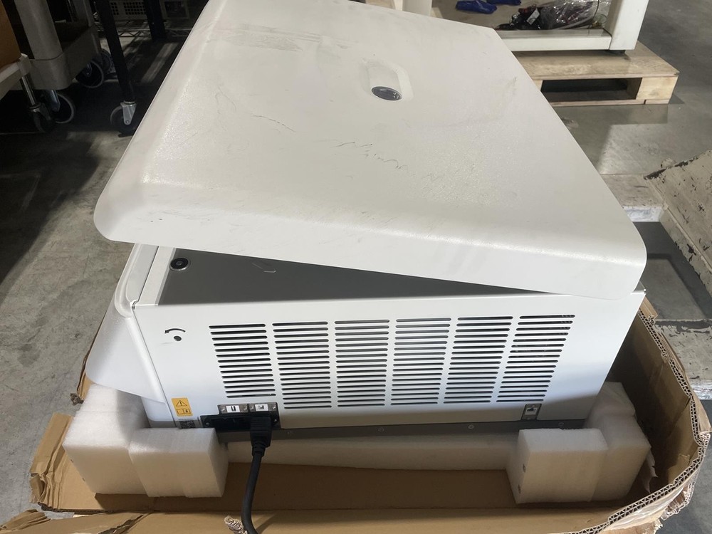 EPPENDORF 5910 RI CENTRIFUGE