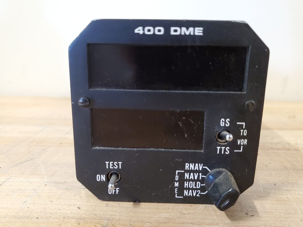 Cessna ARC 400 DME Control Unit