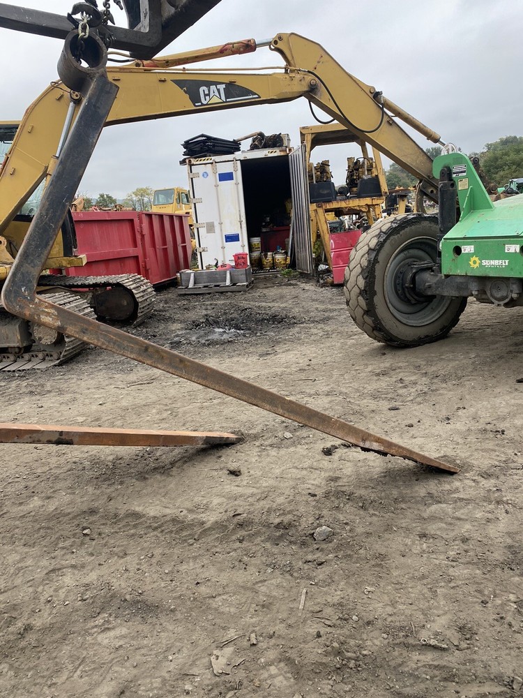 84 loader fork