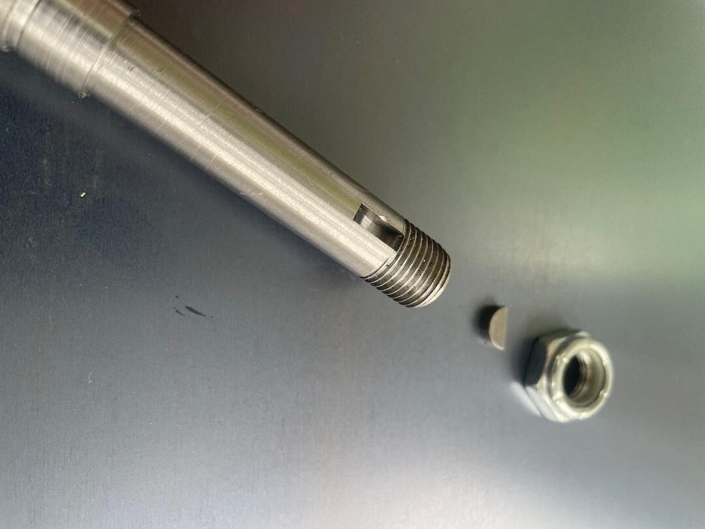 CLAUSING 5900 12" CROSS SLIDE SCREW