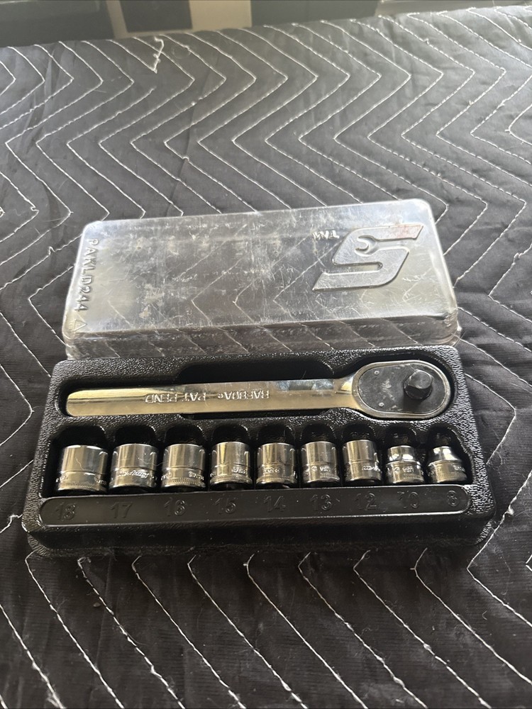 Snap On tools 3/8” low profile 6 point ratchet set , USA
