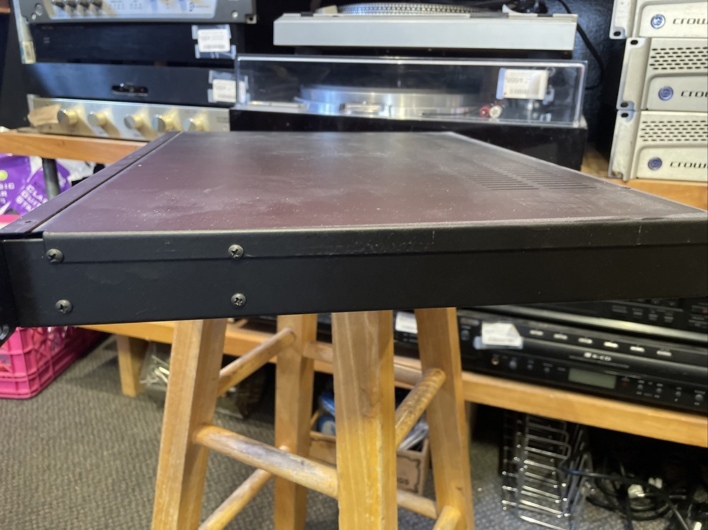 Middle Atlantic LT-1R Rackmount Light Spring Loaded LED Case No Power Supply