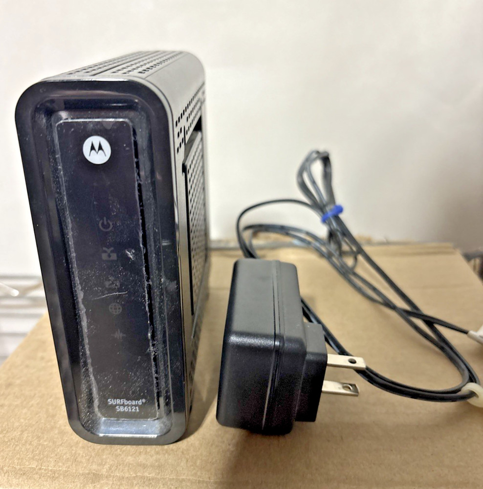 Motorola SB6121 SURFboard Cable Modem with power adapter