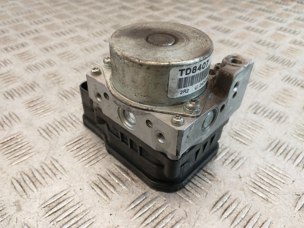 2013 HONDA SH300I ABS Pump