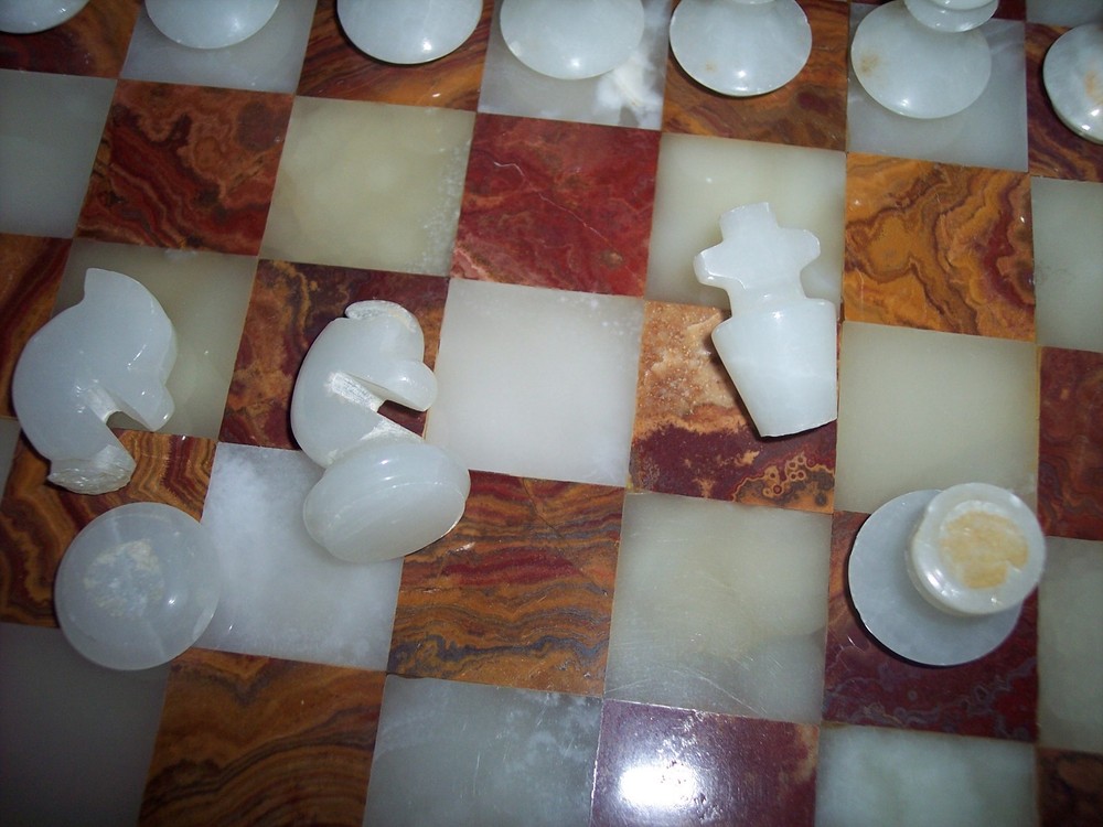 CHESS GAME CARVED ONYX RARE + MARBLE CHESSBOARD