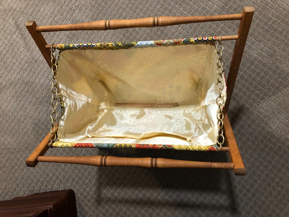 VTG Knitting Sewing Caddy Basket Yarn Bag Folding Wood Frame Patchwork print